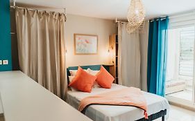 Le Jardin de Corail, Magnifique F1 tout juste rénové, à 2 pas du lagon de la Saline les Bains